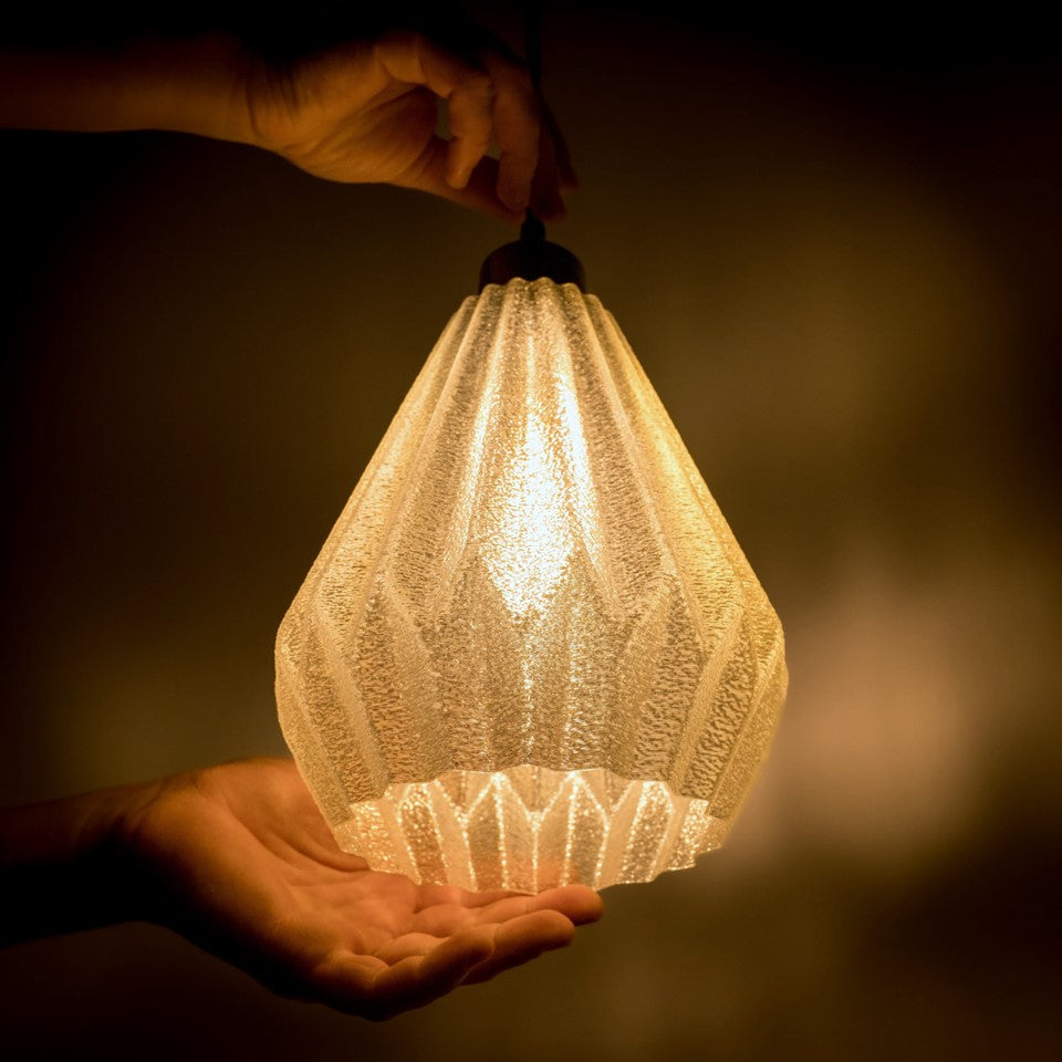 3D-gedruckte Origami Pendelleuchte – modernes Design & stimmungsvolles Licht